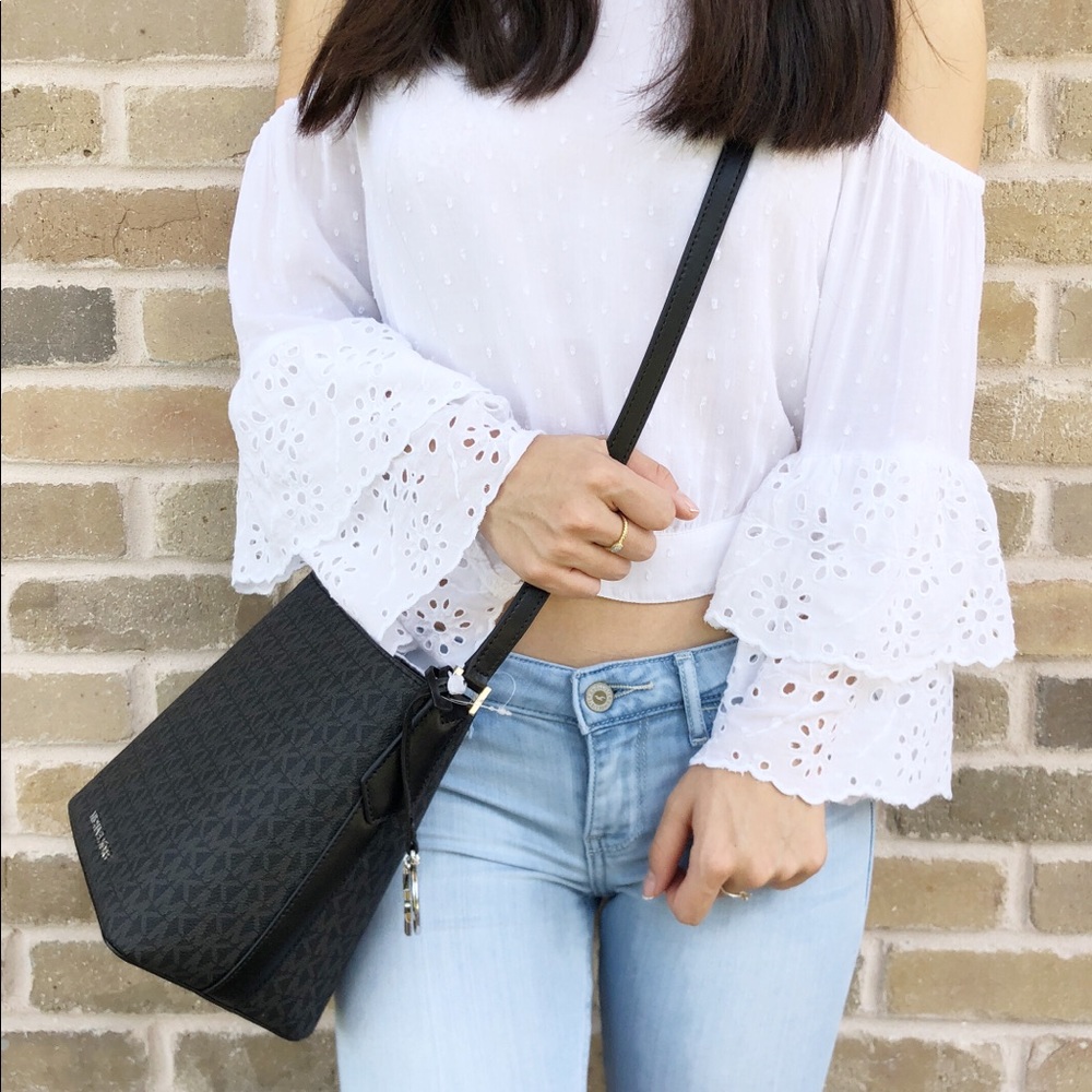 Gaby’sBags👜💕- Michael Kors Bucket Bag Black - Picture 3 of 5